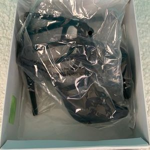 SET OF 2 HEELS (STEVE MADDEN INCLUDED)